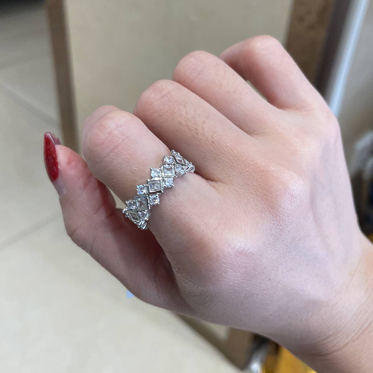 轻奢排戒S925银镀白金女戒定制选款副石莫桑钻2.76ct
